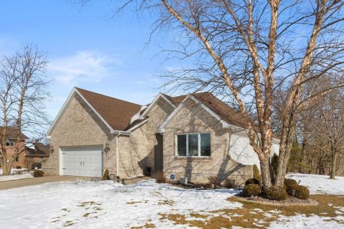 1435 Queens Ln, Dyer, IN 46311-2088