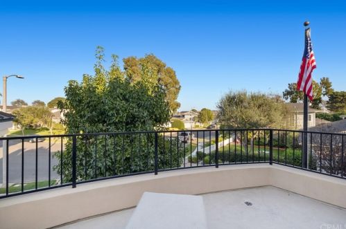 1921 Windward Ln, Newport Beach CA  92660-3816 exterior