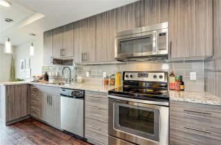 1321 John St, Seattle WA  98102-4599 exterior