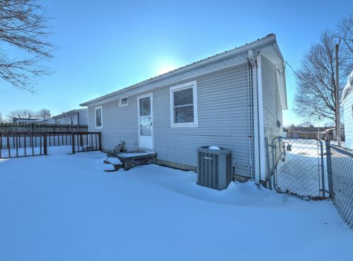 490 Toledo Ave, Marion OH  43302-2145 exterior