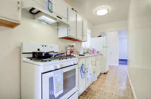 2543 Humboldt Ave, Oakland CA 94601-3222 exterior