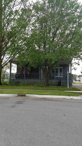 1103 Master Dr, Decatur, IN 46733-1013