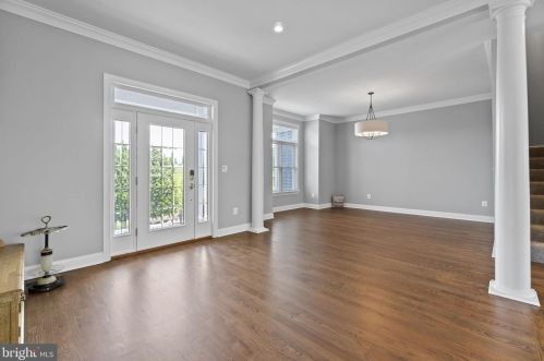 17621 Stonegait Ct, Round Hill VA  20141-2264 exterior