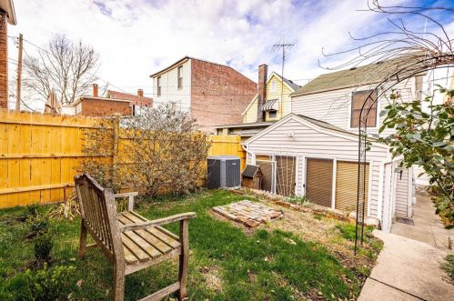 403 3 St, Aurora IN 47001-1311 exterior