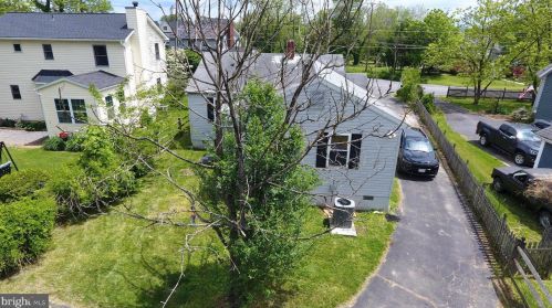 20 Loudoun St, Lovettsville VA  20180-8510 exterior