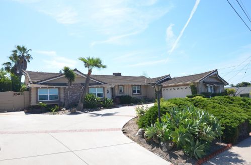 4245 Eastridge Dr, La Mesa, CA 91941-7829