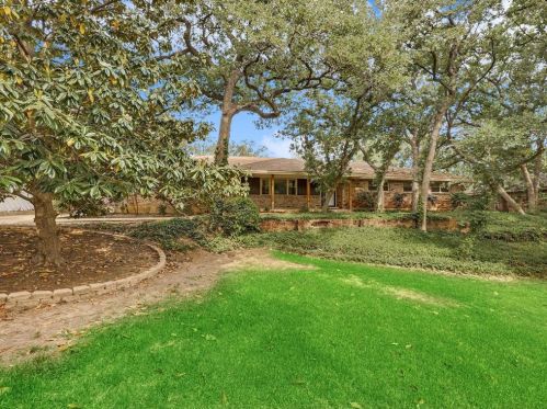 1104 Woodridge Cir, Euless, TX 76040-5966