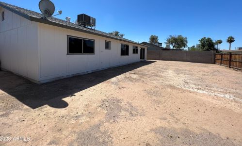 10026 47th Ave, Glendale AZ 85304-4427 exterior