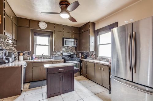 7110 16th Ave, Kenosha WI  53143-5332 exterior
