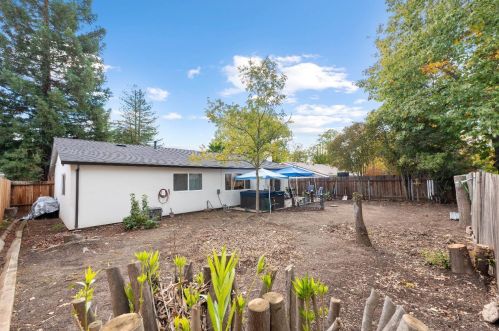 8435 Ahrentzen Ct, Citrus Heights CA  95610-2724 exterior