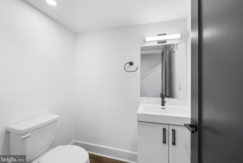 734 Dudley St, Philadelphia PA 19148-2340 exterior