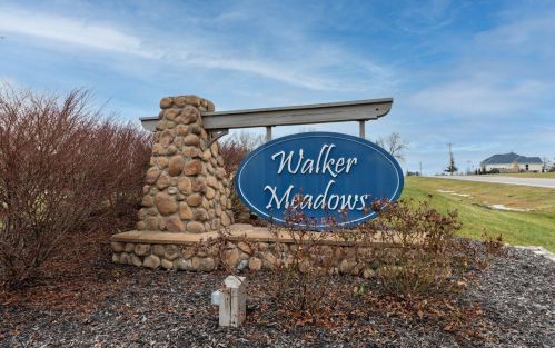 909 Walker Woods Ln, Marysville, OH 43040-8113