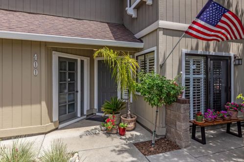 400 Creekside Ln, Morgan Hill, CA 95037-4613