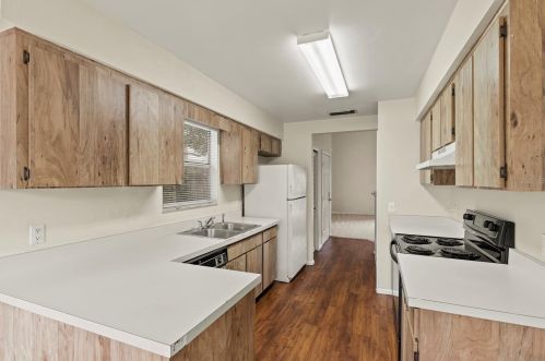 247 Alston Dr, Orlando FL  32835-6022 exterior