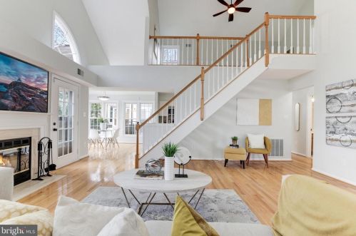 1412 Church Hill Pl, Herndon, VA 20194-1226