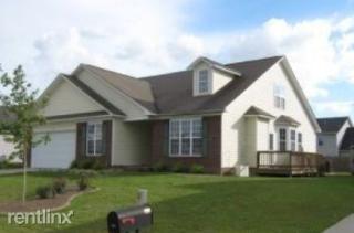 1233 Mingary Ave, Fayetteville NC  28306-3558 exterior