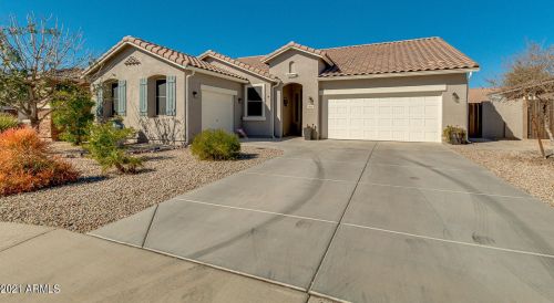 1866 Ravenswood Dr, Gilbert, AZ 85298-0809