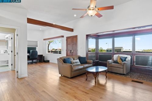 5500 Sandmound Blvd, Oakley CA  94561-5027 exterior