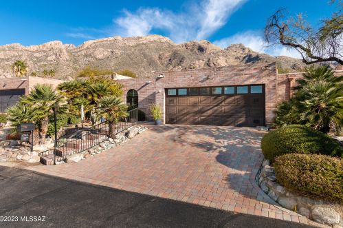 4745 Cherry Hills Dr, Tucson, AZ 85718-2634
