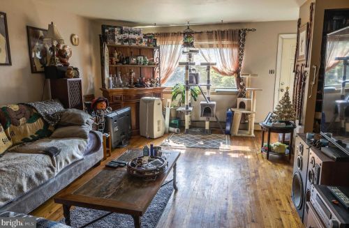 604 Erford Rd, Camp Hill PA  17011-1124 exterior