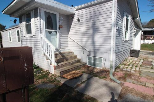 1032 Cherry Tree Xing, Breinigsville PA  18031-1608 exterior