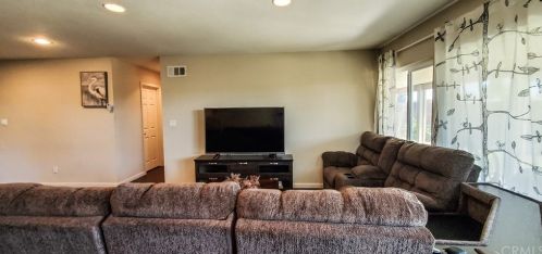 8945 Libra Dr, San Diego CA 92126-4708 exterior