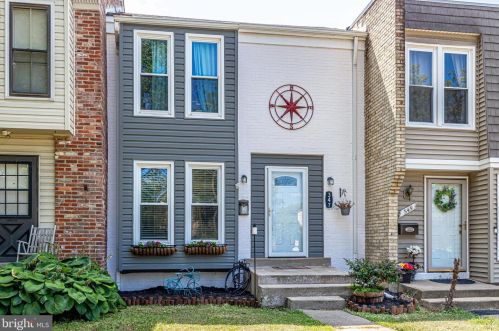 347 Shenandoah St, Leesburg, VA 20175-4011