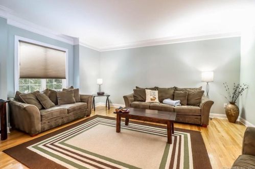 5 Mudry Farm Rd, Brookfield Center CT  06804-3541 exterior