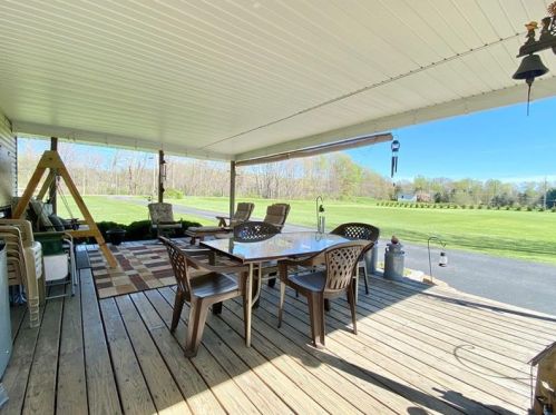 901 Old Ash Rd, Grove City, PA 16127-3241