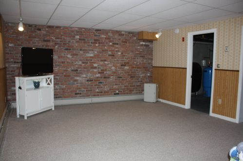 115 Fieldstone Dr, Londonderry NH  03053-2709 exterior