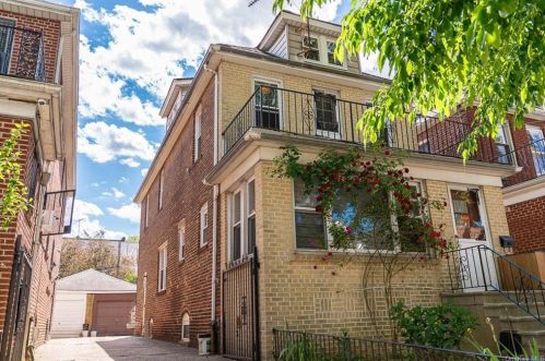 1727 Radcliff Ave, Bronx, NY 10462-4020