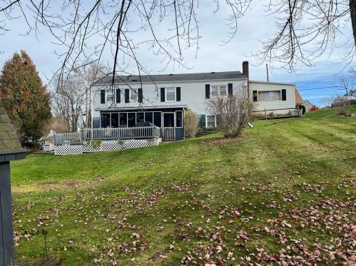 1616 Thorpe St, New Castle PA  16101-5144 exterior