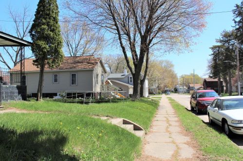 419 Budd St, Fairmont MN  56031-2959 exterior