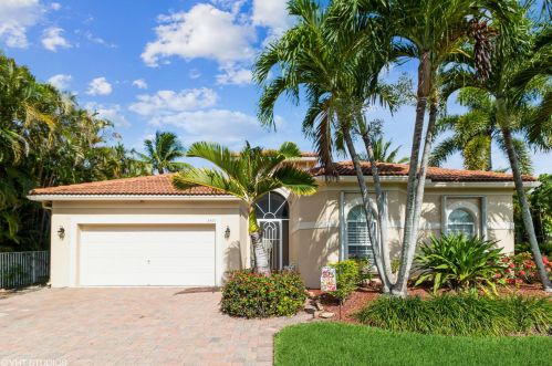 8465 Pine Cay, West Palm Beach, FL 33411-5560