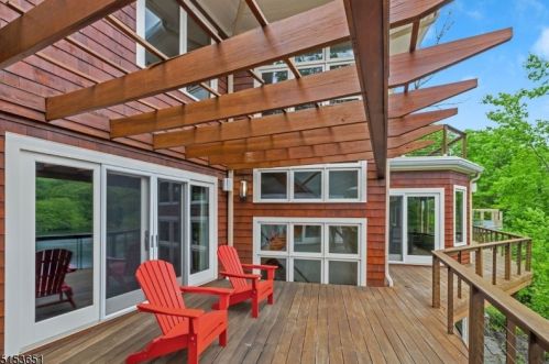 48 Shore Rd, Mountain Lakes NJ  07046-1523 exterior