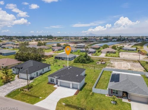 416 6th Ave, Cape Coral FL  33990-0011 exterior