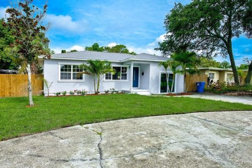 963 Alcazar Way, Saint Petersburg, FL 33705-4601