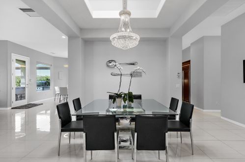 5 Curie Ct, Rancho Mirage CA  92270-2713 exterior