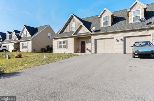 3683 Oakley Ln, Upton PA  17225-8749 exterior