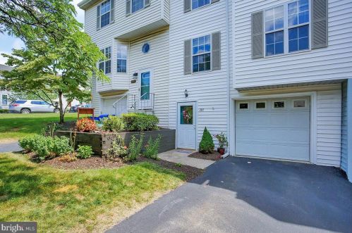285 Lincoln Ave, Harrisburg, PA 17111-4147