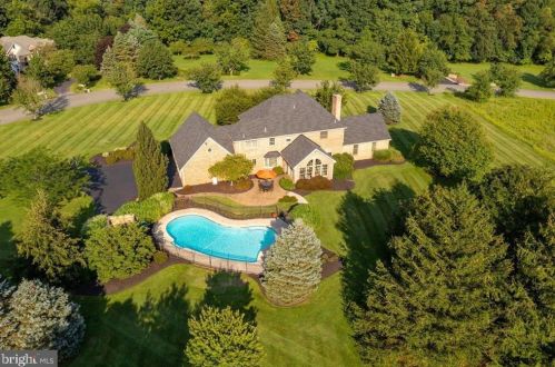 4312 Wyndemere Cir, Schnecksville PA  18078-3529 exterior