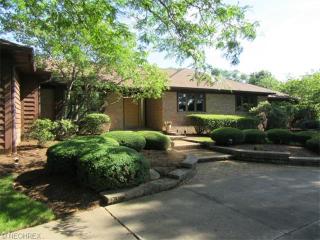 4383 Idlebrook Dr, Akron, OH 44333-1741
