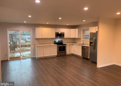 229 Coville Dr, Browns Mills, NJ 08015-3727