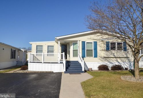 91 Joyce Dr, Wilmington, DE 19808-4927