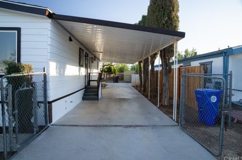 16729 Pebble Beach Dr, Victorville, CA 92395-4474