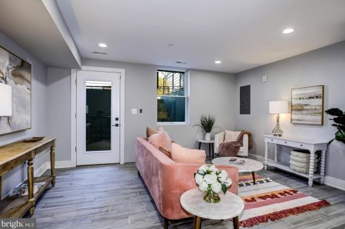1253 Mount Olivet Rd, Washington, DC 20002-7811