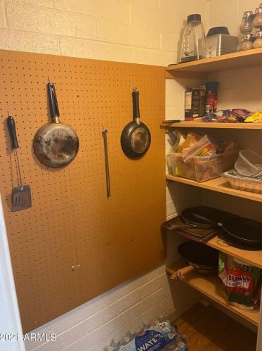 8413 34th Ave, Phoenix AZ 85053-2909 exterior