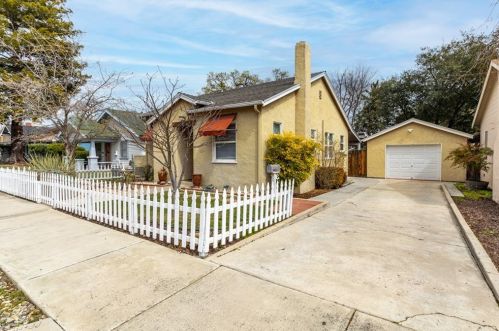 1416 Vine St, Lake Nacimiento, CA 93446-7691