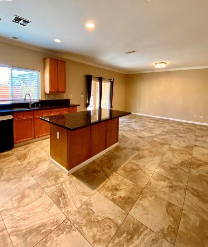 1480 Red Ribbons Ln, Manteca CA  95337-7925 exterior