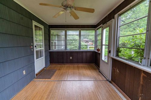 95 Wheeler Ave, Salem NH  03079-3494 exterior